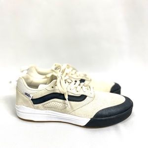 Make offers! Vans ultra range pro size 8